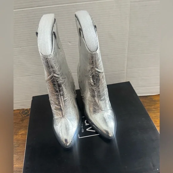 NEW DV Dolce Vita Womens NAZARETH silver Western Mid-Calf Boots size 5 - Picture 3 of 9